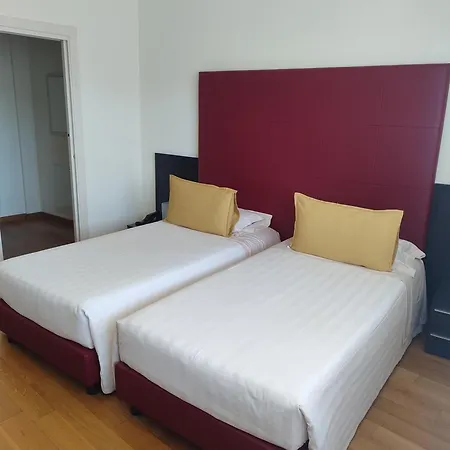 Calissano Hotel apartamentowy Alba (Piedmont)