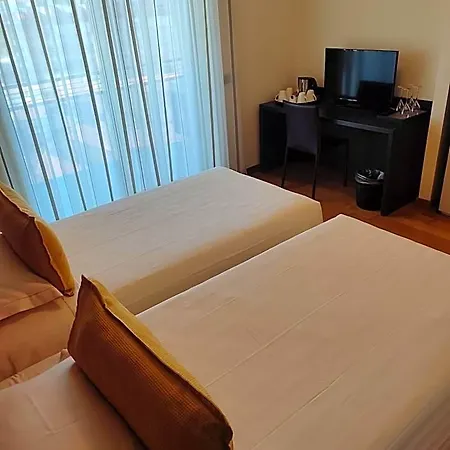 Ξενοδοχείο με διαμερίσματα Calissano 4*