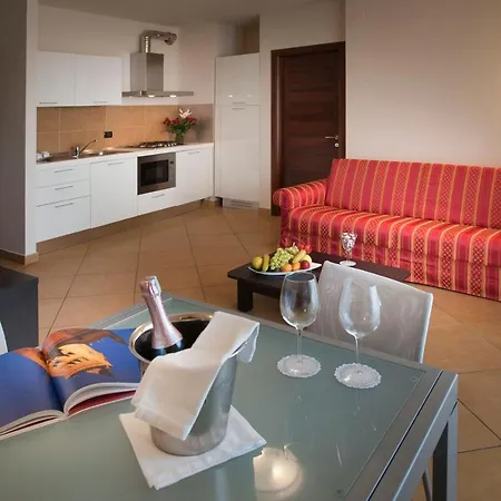 Hotel apartamentowy Calissano Alba (Piedmont)