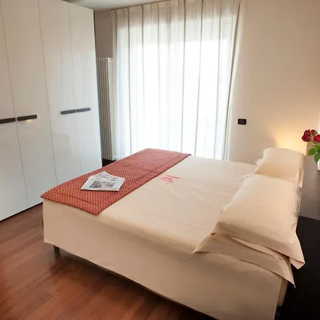 Calissano Hotel apartamentowy 4*